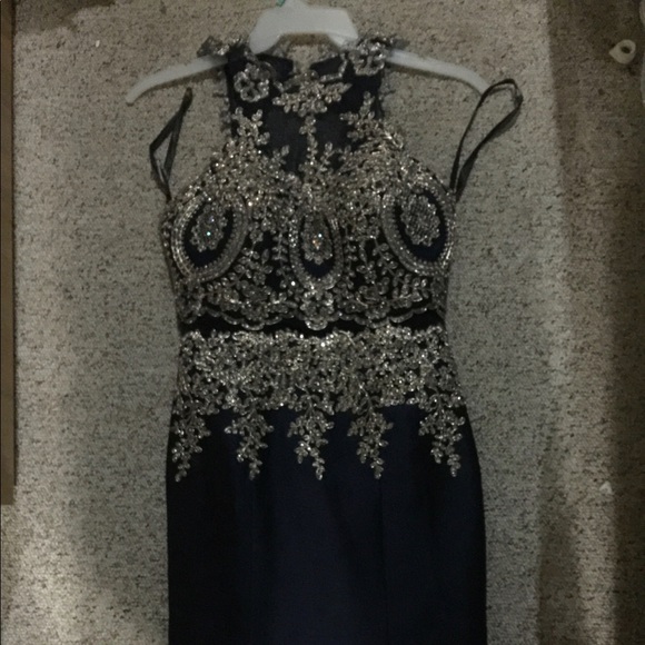 Formal Graduation Prom dress - Picture 5 of 6